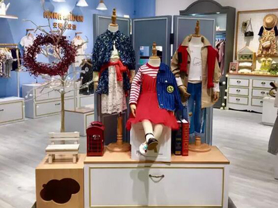 安娜&爱登童装店面形象设计与橱窗陈列展示